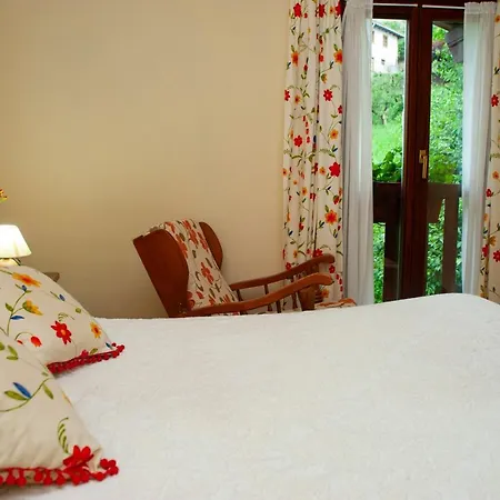 Penas Arriba Country house *